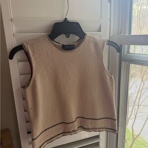 Willi Smith Cream Sleeveless Knit Top with Contrast Trim